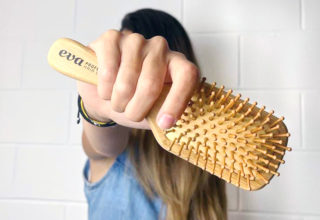 ¿Qué beneficios tiene el cepillo de bambú para el cabello?